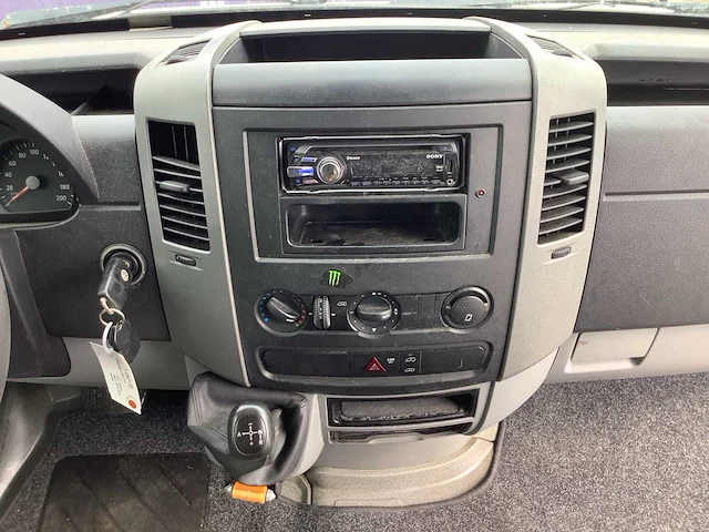 2010 - volkswagen - crafter - 35 2.5 tdi l3h2 - bedrijfswagen - afbeelding 9 van  12