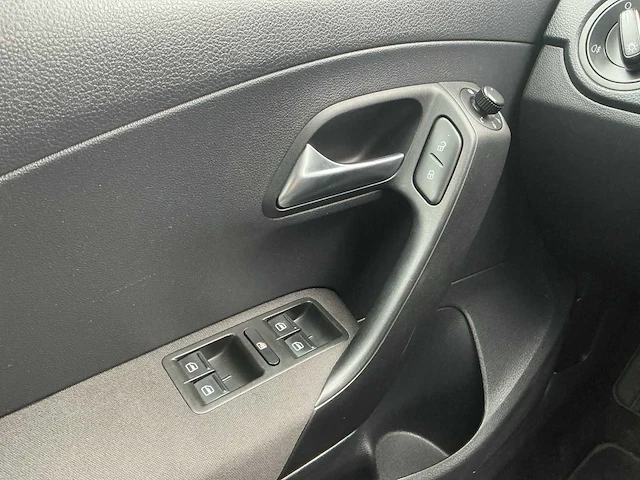 2010 - volkswagen - polo - 1.2 easyline - personenauto - afbeelding 2 van  12