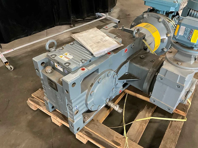 2010 abb / sew-eurodrive - 2010 - elektromotor met vertragingskast - afbeelding 5 van  15