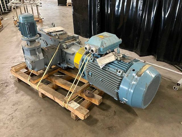 2010 abb / sew-eurodrive - 2010 - elektromotor met vertragingskast - afbeelding 9 van  15