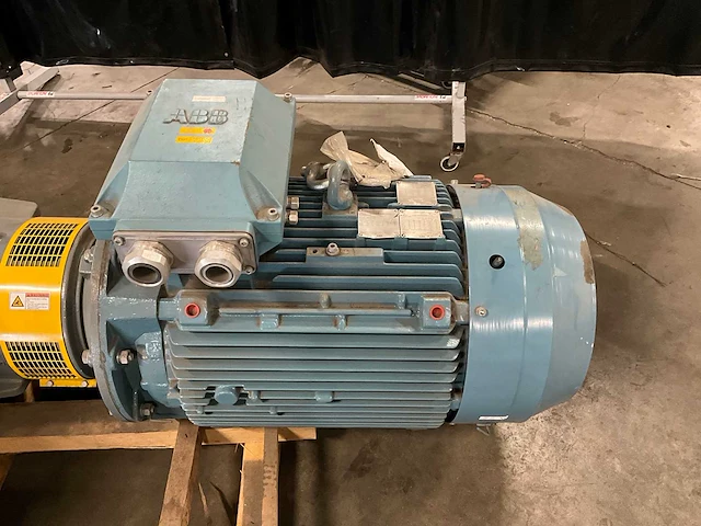 2010 abb / sew-eurodrive elektromotor met vertragingskast - afbeelding 12 van  14