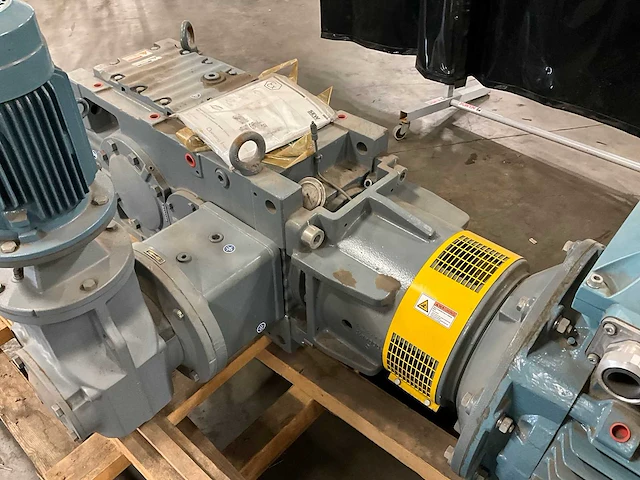 2010 abb / sew-eurodrive elektromotor met vertragingskast - afbeelding 14 van  14