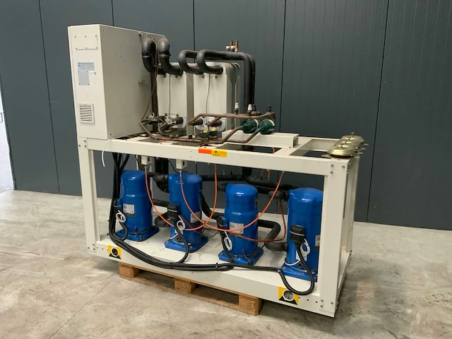 2010 aermec nlw0600 chiller warmtepomp - afbeelding 2 van  8