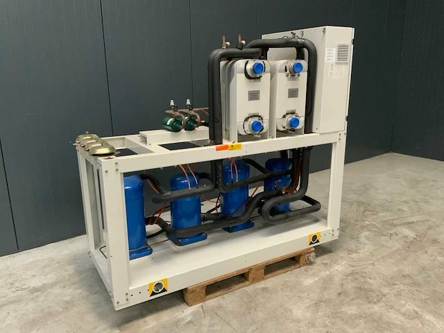 2010 aermec nlw0600 chiller warmtepomp - afbeelding 3 van  8