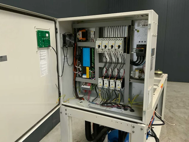 2010 aermec nlw0600 chiller warmtepomp - afbeelding 5 van  8
