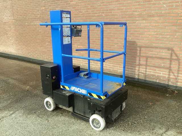 2010 aichi sv 04 b hoogwerker - afbeelding 3 van  6