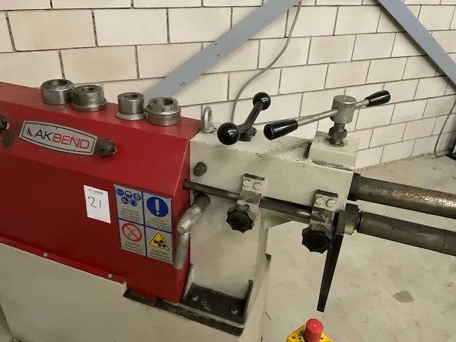 2010 akayapak akm-250 akbend voormachine - afbeelding 7 van  11