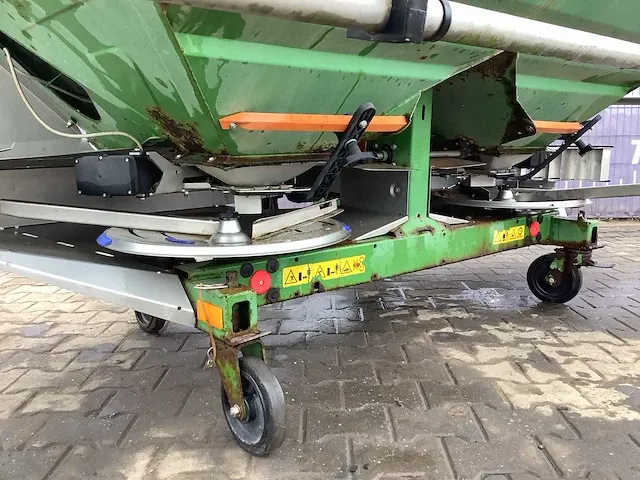 2010 amazone profis hydro kunstmeststrooier - afbeelding 10 van  11
