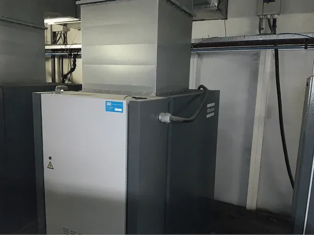 2010 atlas copco ga45p workplace air system schroefcompressor - afbeelding 3 van  8