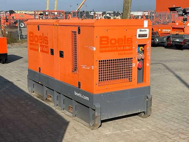 2010 atlas copco qas 60 stroom aggregaat - afbeelding 11 van  17