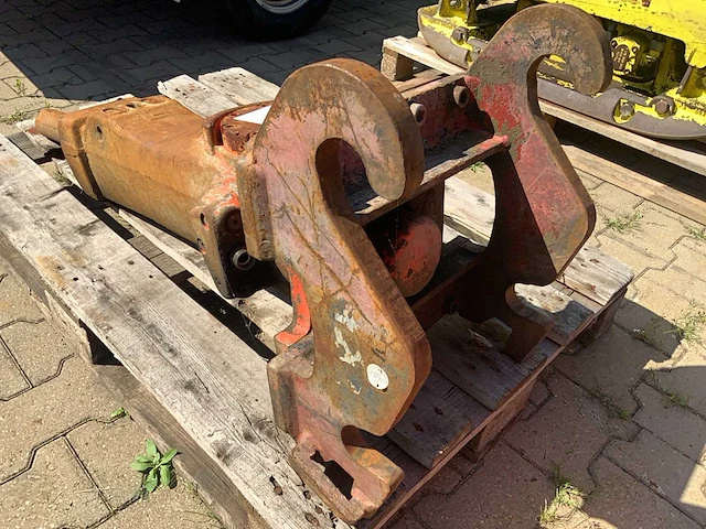 2010 atlas copco sb 202 hydraulische sloophamer - afbeelding 4 van  5