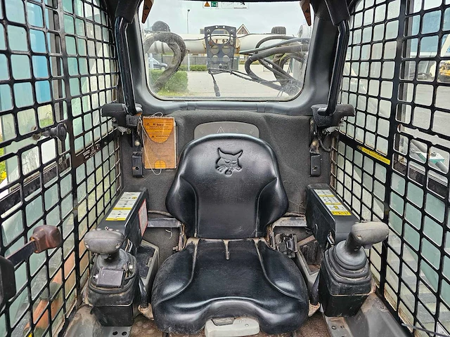 2010 bobcat t650 schranklader - afbeelding 4 van  32