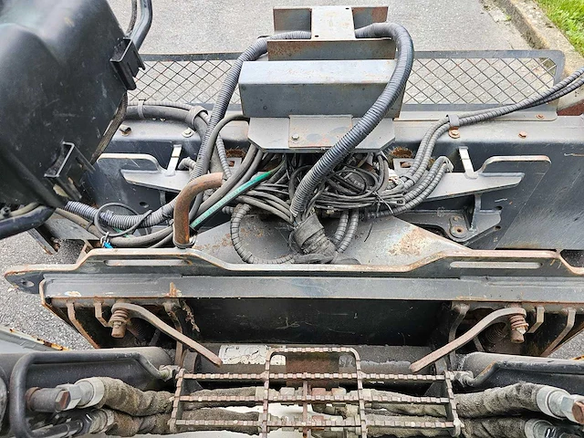 2010 bobcat t650 schranklader - afbeelding 14 van  32
