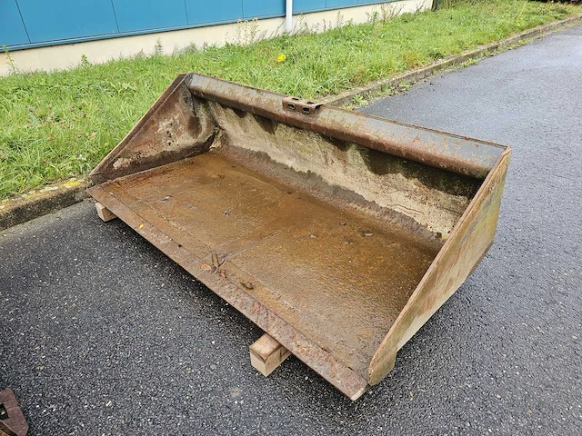 2010 bobcat t650 schranklader - afbeelding 20 van  32