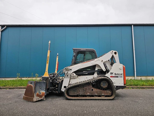 2010 bobcat t650 schranklader - afbeelding 12 van  32