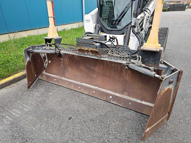 2010 bobcat t650 schranklader - afbeelding 31 van  32