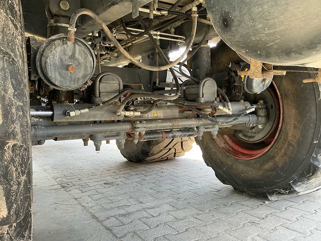 2010 claas cargos 9500 opraapwagen - afbeelding 16 van  46