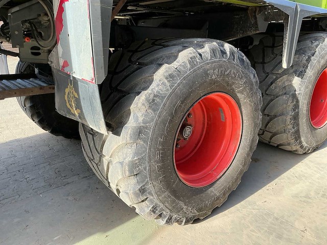 2010 claas cargos 9500 opraapwagen - afbeelding 19 van  46