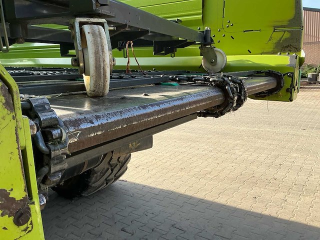 2010 claas cargos 9500 opraapwagen - afbeelding 25 van  46