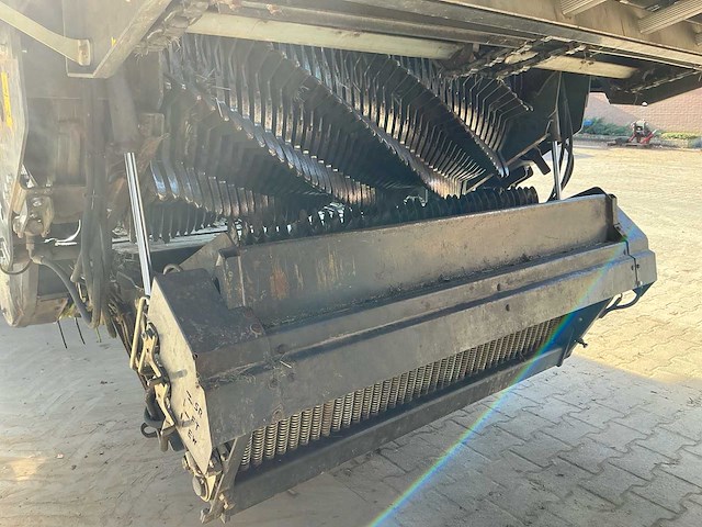 2010 claas cargos 9500 opraapwagen - afbeelding 26 van  46