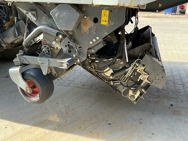 2010 claas cargos 9500 opraapwagen - afbeelding 28 van  46