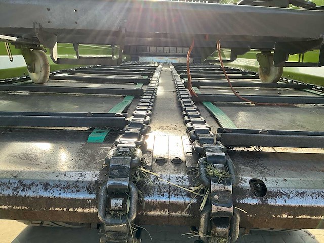 2010 claas cargos 9500 opraapwagen - afbeelding 21 van  46