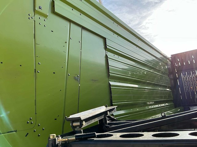 2010 claas cargos 9500 opraapwagen - afbeelding 22 van  46