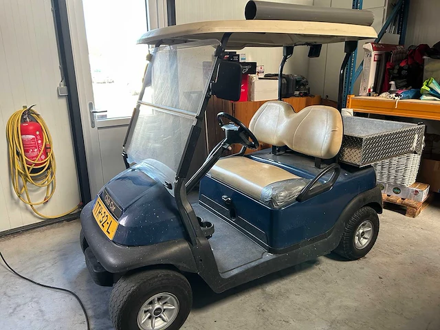 2010 club car golfkar met laadbak - afbeelding 1 van  16