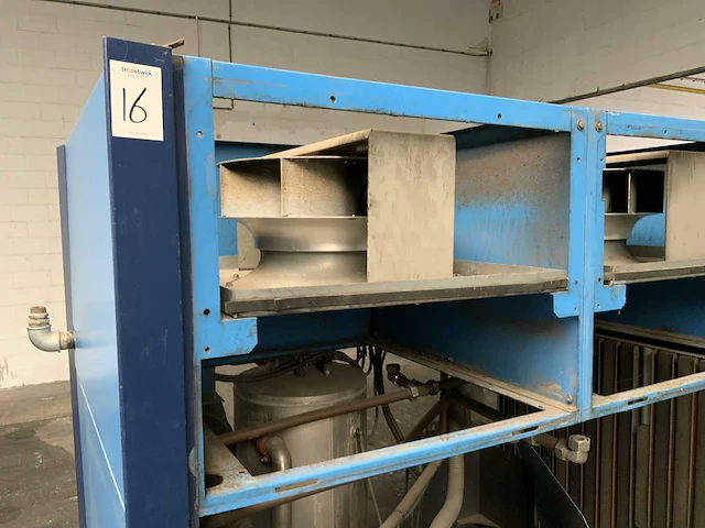 2010 compair d50hsr-10a olievrije compressor - defect - afbeelding 7 van  10