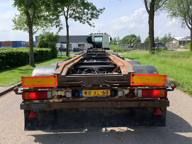 2010 container vrachtwagen/trailer combinatie - afbeelding 16 van  36