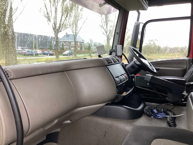 2010 daf cf75 rhd vrachtwagen - afbeelding 11 van  35