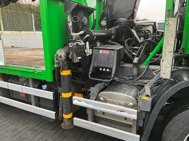 2010 daf cf85.360 vrachtwagen met hiab autolaadkraan - afbeelding 18 van  47
