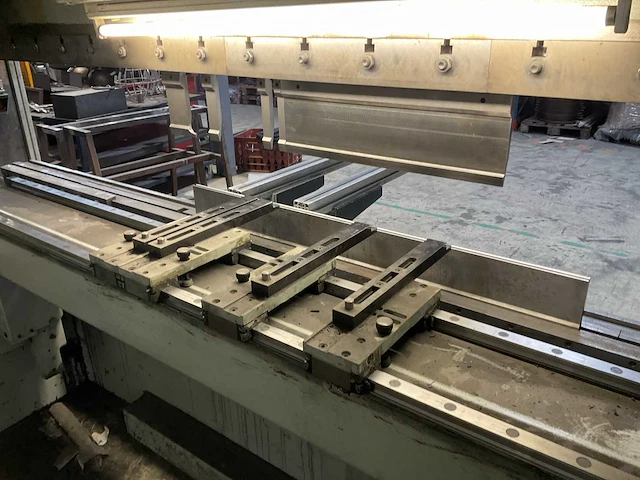 2010 darley ehp 130 cl cnc kantbank - afbeelding 10 van  27