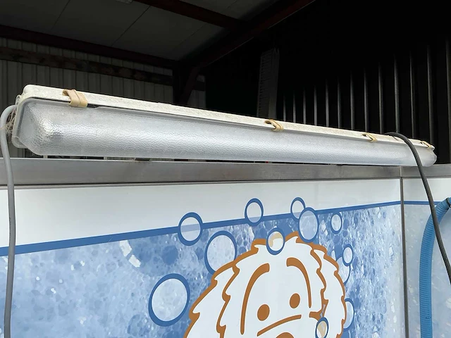 2010 digit dogwash hondenwasstraat - afbeelding 18 van  18