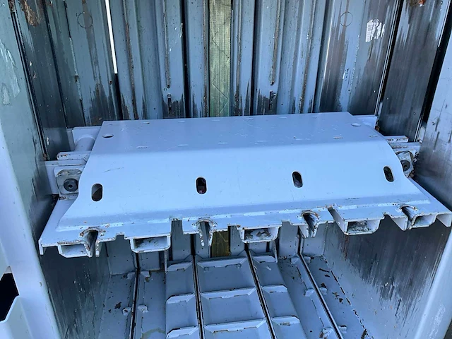 2010 dixi 60sh afvalpers / kartonpers verticale balenpers - afbeelding 14 van  24