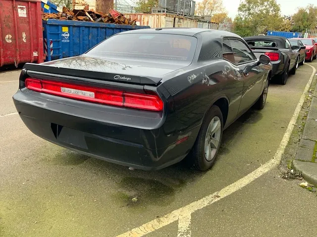 2010 dodge challenger v6 coupe personenauto - afbeelding 16 van  21