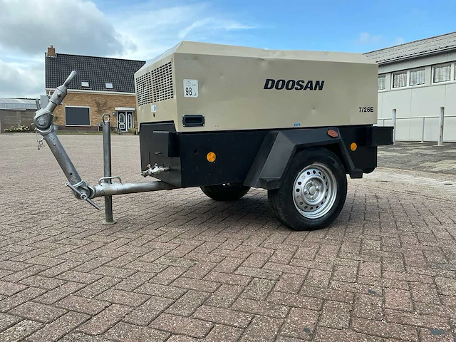 2010 doosan 726e luchtcompressor - afbeelding 1 van  19