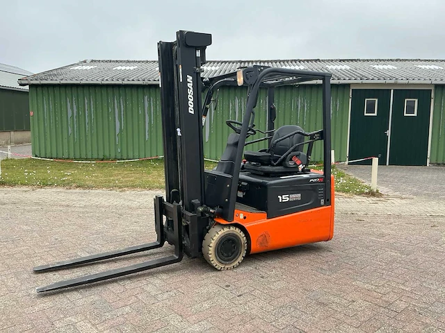 2010 doosan b15t-5 vorkheftruck - afbeelding 7 van  11