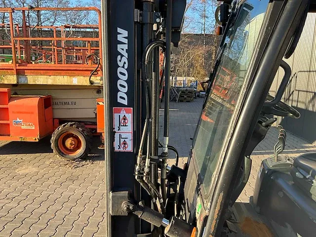 2010 doosan d30s-5 diesel vorkheftruck - afbeelding 17 van  33