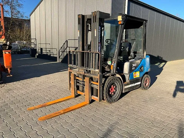2010 doosan d30s-5 diesel vorkheftruck - afbeelding 1 van  33