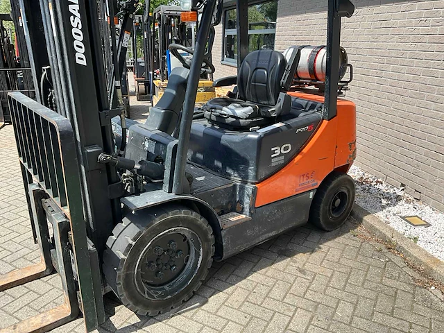 2010 doosan g30e-5 vorkheftruck - afbeelding 10 van  17