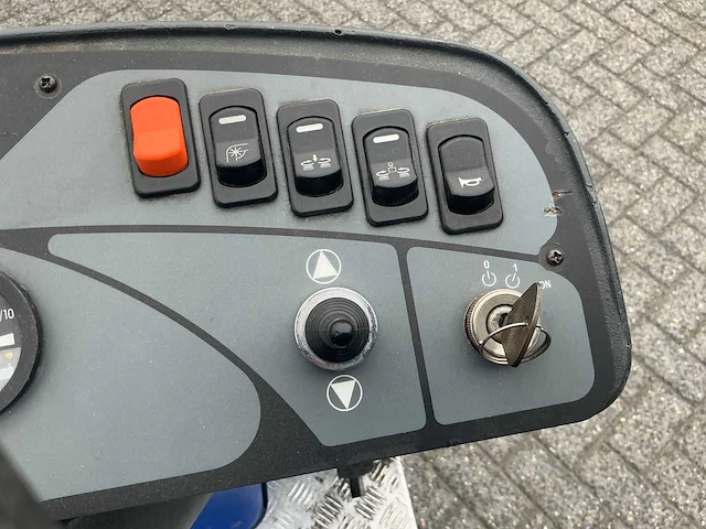2010 dulevo h815 ro schrobmachine - afbeelding 6 van  18