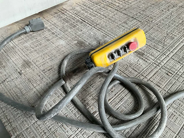 2010 emmedue astra brugzaagmachine - afbeelding 11 van  20