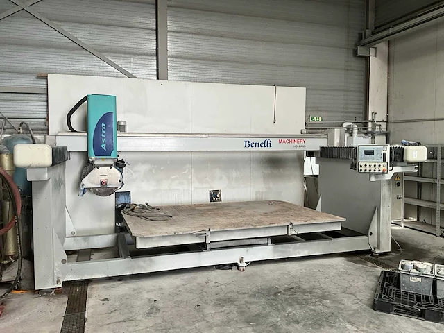 2010 emmedue astra brugzaagmachine - afbeelding 1 van  20