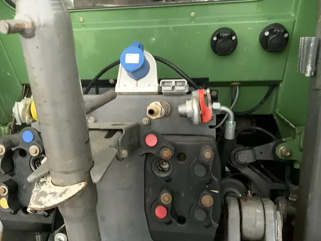 2010 fendt 716 vario tms “trimble gps” tractor - afbeelding 28 van  53