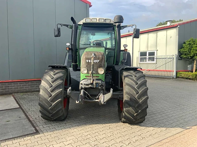 2010 fendt 718 vario vierwielaangedreven landbouwtractor - afbeelding 12 van  33