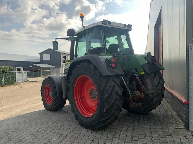 2010 fendt 718 vario vierwielaangedreven landbouwtractor - afbeelding 30 van  33