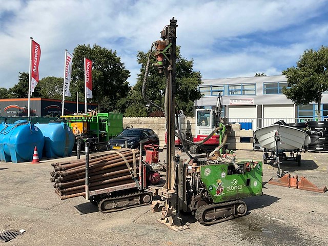 2010 geotool gtr780 grondboor installatie met rupsdumper - afbeelding 1 van  31