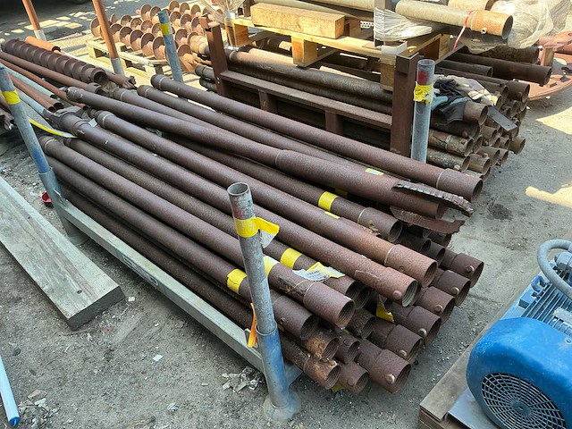 2010 geotool gtr780 grondboor installatie met rupsdumper - afbeelding 19 van  31