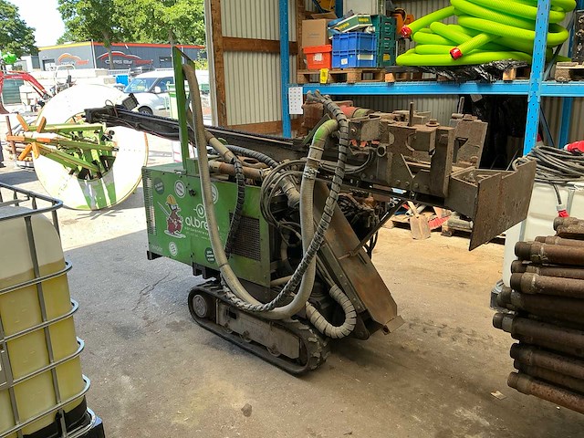 2010 geotool gtr780 grondboor installatie met rupsdumper - afbeelding 30 van  31